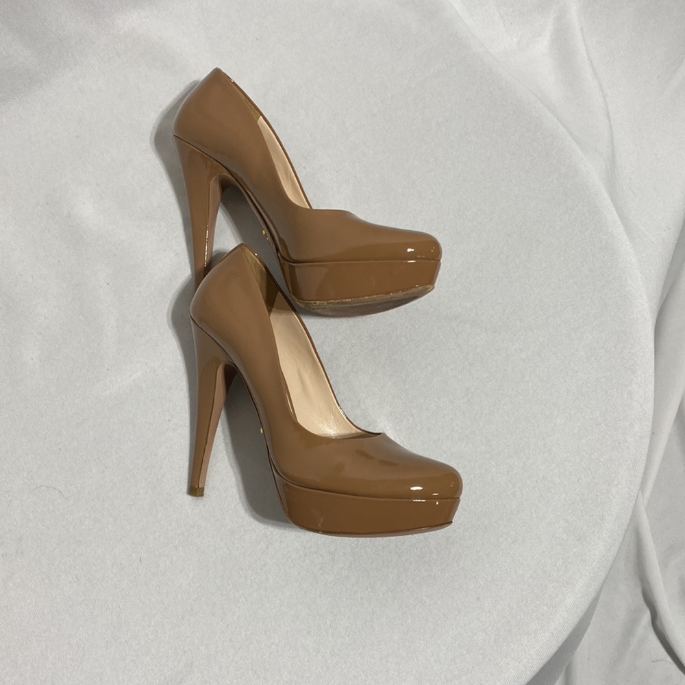 Prada - heels - Picture 2 of 7